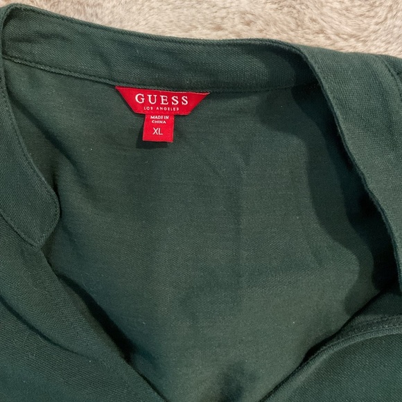 Guess green tee - Picture 3 of 3